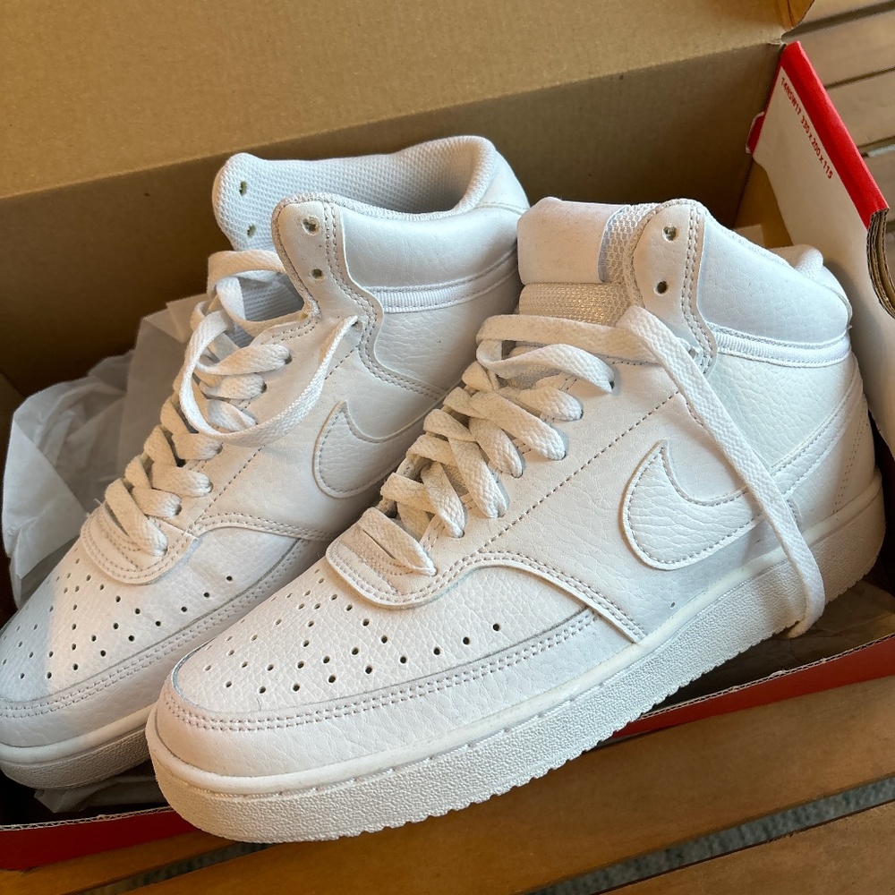 Women’s Nike Court Vision Mid